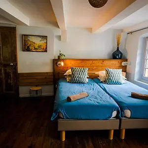 le-pied-du-geant.hotels-rhonealpes.com/
